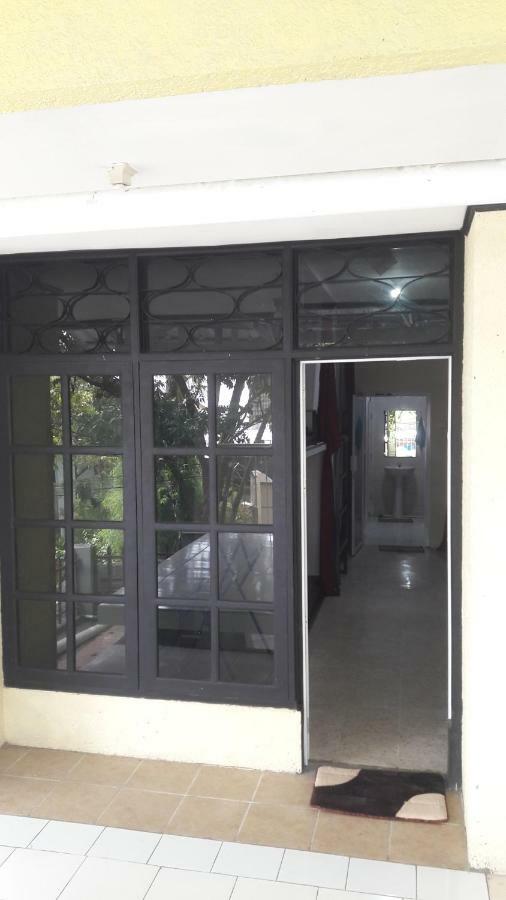 Manado Pod House Apartment Luaran gambar